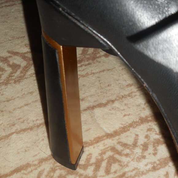 NEW Derek Lam black leather and cow hair booties, size 8 - Picture 5 of 11